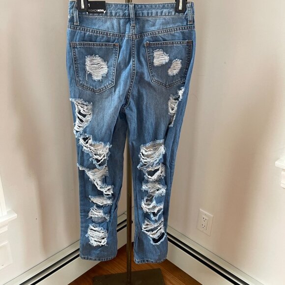 Fashion Nova Juniors Sz 1 Ripped Skinny/Distressed Jeans Medium Wash Blue - Picture 2 of 4